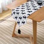 RealHomes Özel Tasarımlı Dijital Baskılı Dekoratif Püsküllü Şönil Üçgen Runner Realhomes