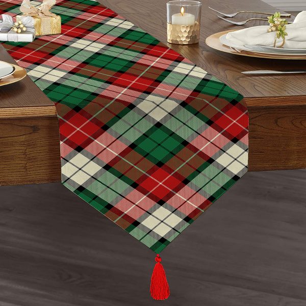 - UcgenRunner-3079-Gorsel1 - Realhomes  Beyaz Zeminde Limon Desenli 3D Dekoratif Püsküllü Şönil Üçgen Runner Realhomes