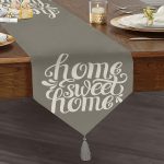 - UcgenRunner-309-Gorsel1 - Realhomes Home Sweet Home Dijital Baskılı Dekoratif Püsküllü Şönil Üçgen Runner Realhomes