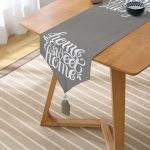 - UcgenRunner-309-Gorsel2 - Realhomes Home Sweet Home Dijital Baskılı Dekoratif Püsküllü Şönil Üçgen Runner Realhomes