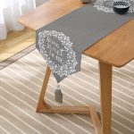 - UcgenRunner-310-Gorsel2 - Realhomes  Home Sweet Home Dijital Baskılı Dekoratif Püsküllü Şönil Üçgen Runner Realhomes