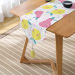 RealHomes Özel Tasarımlı Dijital Baskılı Dekoratif Püsküllü Şönil Üçgen Runner Realhomes