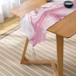 - UcgenRunner-3133-Gorsel2 - Realhomes  Realhomes Pembe Beyaz Mermer Desenli Dijital Baskılı Özel Tasarım Püsküllü Şönil Üçgen Runner Realhomes