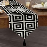 - UcgenRunner-3153-Gorsel1 - Realhomes  Realhomes Mermer Zeminli Siyah Geometrik Desenli Modern Özel Tasarım Püsküllü Şönil Üçgen Runner Realhomes