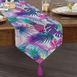 Mavi Zeminde Tropikal Objeler Modern Püsküllü Şönil Üçgen Runner Realhomes