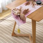 3D Yaprak ve Ananas Desenli Özel Tasarım Püsküllü Şönil Üçgen Runner Realhomes