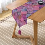 - UcgenRunner-3176-Gorsel2 - Realhomes Realhomes Geometrik Pudra Renkler Modern Tasarımlı Dekoratif Özel Tasarım Püsküllü Şönil Üçgen Runner Realhomes