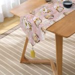 Realhomes Pembe Zeminde Deniz Kabukları Modern Özel Tasarım Püsküllü Şönil Üçgen Runner Realhomes