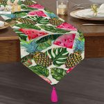 Realhomes Yaz Meyveleri Watercolor Serisi Modern Özel Tasarım Püsküllü Şönil Üçgen Runner Realhomes