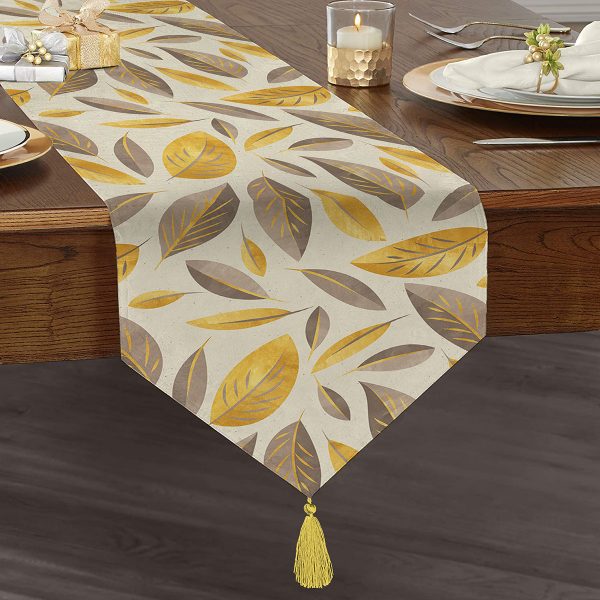 - UcgenRunner-3249-Gorsel1 - Realhomes  Realhomes Leopar Desenli Altın Detaylı Özel Tasarım Modern Özel Tasarım Püsküllü Şönil Üçgen Runner Realhomes