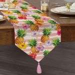 Realhomes Pembe Zeminli Ananaslar Özel Tasarım Püsküllü Şönil Üçgen Runner Realhomes