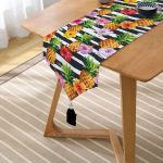 Realhomes Siyah Zeminli Renkli Ananaslar Özel Tasarım Püsküllü Şönil Üçgen Runner Realhomes