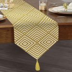 Realhomes Geometrik Altın Kabartma Desenli Özel Tasarım Püsküllü Şönil Üçgen Runner Realhomes