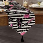Realhomes Siyah Çizgili Popart Makeup Desenli Dekoratif Özel Tasarım Püsküllü Şönil Üçgen Runner Realhomes