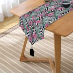 Geometrik Zeminde Çiçek ve Kaktüsler Özel Tasarım Püsküllü Şönil Üçgen Runner Realhomes