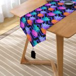 Mavi Zigzag Zeminli Ananas Desenli Dekoratif Püsküllü Şönil Üçgen Runner Realhomes