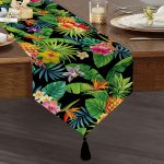 - UcgenRunner-3362-Gorsel1 - Realhomes  Realhomes Siyah Zeminli Geometrik Yapraklar Desenli Özel Tasarım Püsküllü Şönil Üçgen Runner Realhomes