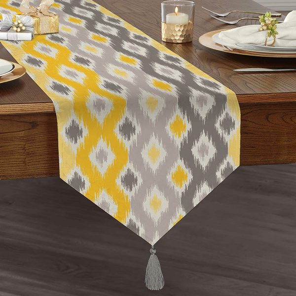 - UcgenRunner-3374-Gorsel1 - Realhomes  Realhomes Mavi Amazon Yaprakları Özel Tasarımlı Dekoratif Özel Tasarım Püsküllü Şönil Üçgen Runner Realhomes