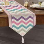 Renkli Zigzag Motifli Pembe Zeminli Modern Püsküllü Şönil Üçgen Runner Realhomes