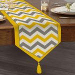 Sarı Gri Zigzag Desenli Dijital Baskılı Püsküllü Şönil Üçgen Runner Realhomes