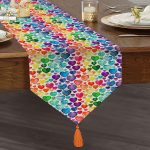 Renkli Kalpler Özel Tasarımlı Dijital Baskılı Püsküllü Şönil Üçgen Runner Realhomes