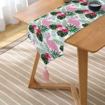 RealHomes Özel Tasarımlı Dijital Baskılı Dekoratif Püsküllü Şönil Üçgen Runner Realhomes