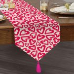 - UcgenRunner-3467-Gorsel1 - Realhomes Modern Tasarımlı Kırmızı Kalpler Özel Tasarım Püsküllü Şönil Üçgen Runner Realhomes