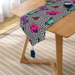 - UcgenRunner-3485-Gorsel2 - Realhomes  RealHomes Özel Tasarımlı Dijital Baskılı Dekoratif Püsküllü Şönil Üçgen Runner Realhomes