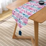 RealHomes Özel Tasarımlı Dijital Baskılı Dekoratif Püsküllü Şönil Üçgen Runner Realhomes