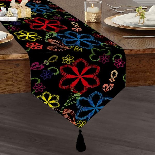 RealHomes Özel Tasarımlı Dijital Baskılı Dekoratif Püsküllü Şönil Üçgen Runner Realhomes