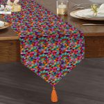 - UcgenRunner-3550-Gorsel1 - Realhomes Özel Tasarım 3D Renkli Üçgenler Dijital Baskılı Püsküllü Şönil Üçgen Runner Realhomes