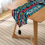 Realhomes Geometrik Motifler Özel Tasarım Dijital Baskılı Püsküllü Şönil Üçgen Runner Realhomes