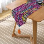 - UcgenRunner-3645-Gorsel2 - Realhomes Realhomes Renkli Leopar Desenli Dijtal Baskılı Modern Püsküllü Şönil Üçgen Runner Realhomes