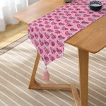 - UcgenRunner-3648-Gorsel2 - Realhomes Realhomes Pembe Kalpler Dijtal Baskılı Modern Püsküllü Şönil Üçgen Runner Realhomes