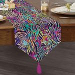 Realhomes Multi Renkler Dijital Baskılı Modern Püsküllü Şönil Üçgen Runner Realhomes