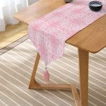 Realhomes Pudra Zeminli Özel Tasarım Dijital Baskılı Modern Püsküllü Şönil Üçgen Runner Realhomes