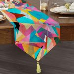 RealHomes Özel Tasarımlı Dijital Baskılı Dekoratif Püsküllü Şönil Üçgen Runner Realhomes