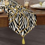 Realhomes Zebra Zeminde Zincir Desen Özel Tasarım Dijital Baskılı Modern Püsküllü Şönil Üçgen Runner Realhomes