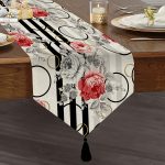 Realhomes Beyaz Zeminde Kırmızı Çiçekler Dijital Baskılı Modern Püsküllü Şönil Üçgen Runner Realhomes