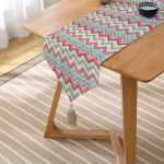 - UcgenRunner-401-Gorsel2 - Realhomes Modern Ebru Desen Dijital Baskılı Dekoratif Püsküllü Şönil Üçgen Runner Realhomes