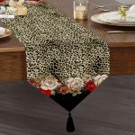 - UcgenRunner-4057-Gorsel1 - Realhomes Realhomes Özel Tasarım Dijital Baskılı Modern Püsküllü Şönil Üçgen Runner Realhomes