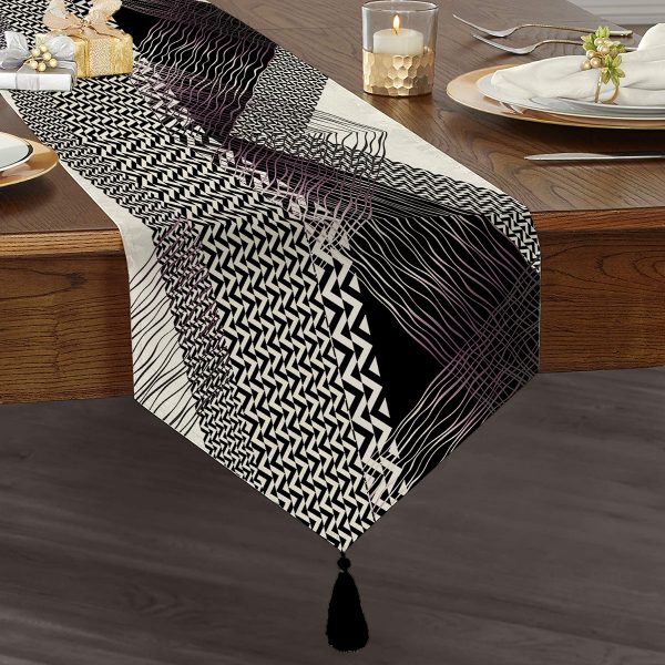 Realhomes Özel Tasarım Dijital Baskılı Modern Püsküllü Şönil Üçgen Runner Realhomes