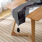 Realhomes Özel Tasarım Dijital Baskılı Modern Püsküllü Şönil Üçgen Runner Realhomes