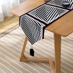 Realhomes Özel Tasarım Dijital Baskılı Modern Püsküllü Şönil Üçgen Runner Realhomes