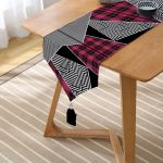 Realhomes Özel Tasarım Dijital Baskılı Modern Püsküllü Şönil Üçgen Runner Realhomes