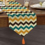 Modern Zigzag Desen Dijital Baskılı Dekoratif Püsküllü Şönil Üçgen Runner Realhomes