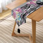 Realhomes Özel Tasarım Dijital Baskılı Modern Püsküllü Şönil Üçgen Runner Realhomes