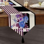 Realhomes Mor Çizgi Ve Siyahın Uyumu Tasarımlı Püsküllü Şönil Üçgen Runner Realhomes