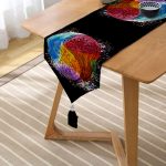 - UcgenRunner-5029siyah-Gorsel2 - Realhomes  Siyah Zeminde Renkli Uzak Doğu Denge Ikonlu Dijital Baskılı Dekoratif Püsküllü Şönil Üçgen Runner Realhomes