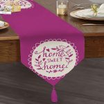 - UcgenRunner-510-Gorsel1 - Realhomes Home Sweet Home Dijital Baskılı Dekoratif Püsküllü Şönil Üçgen Runner Realhomes